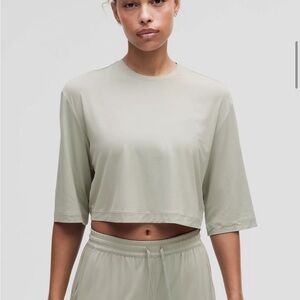 lululemon athletica Light Green Cropped Tee